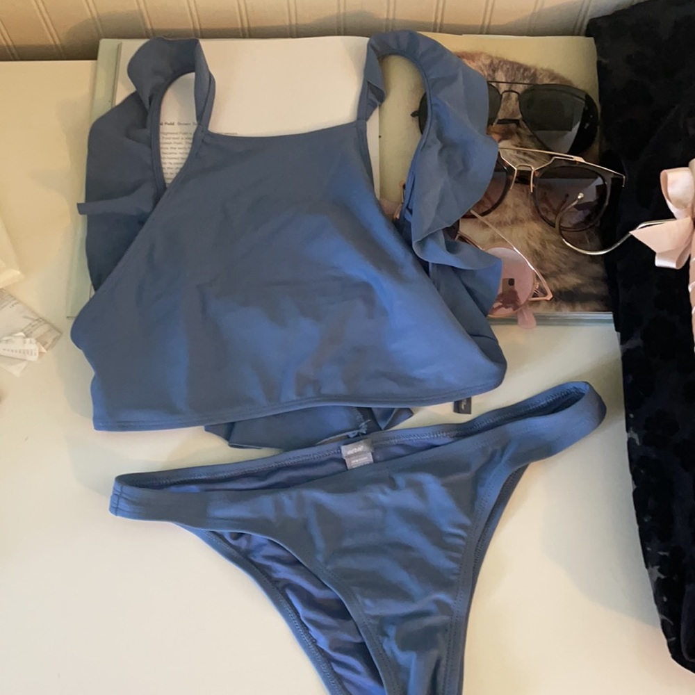 Aerie two piece with ruffle back
